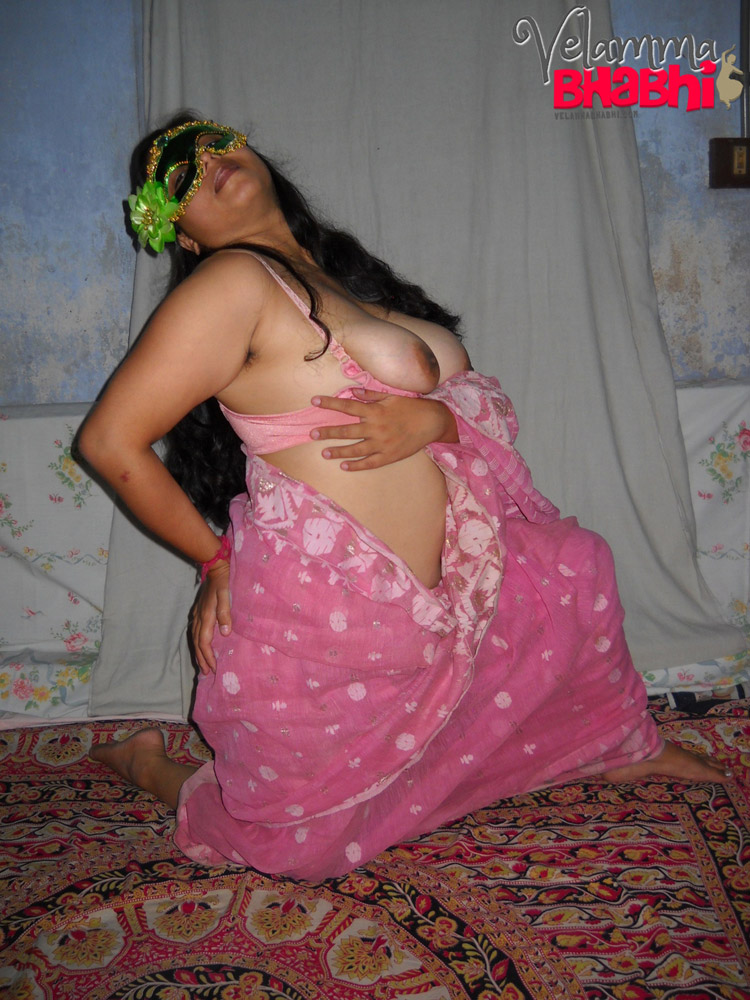 Iab picture gallery 45 Velamma Bhabhi blessed with hot